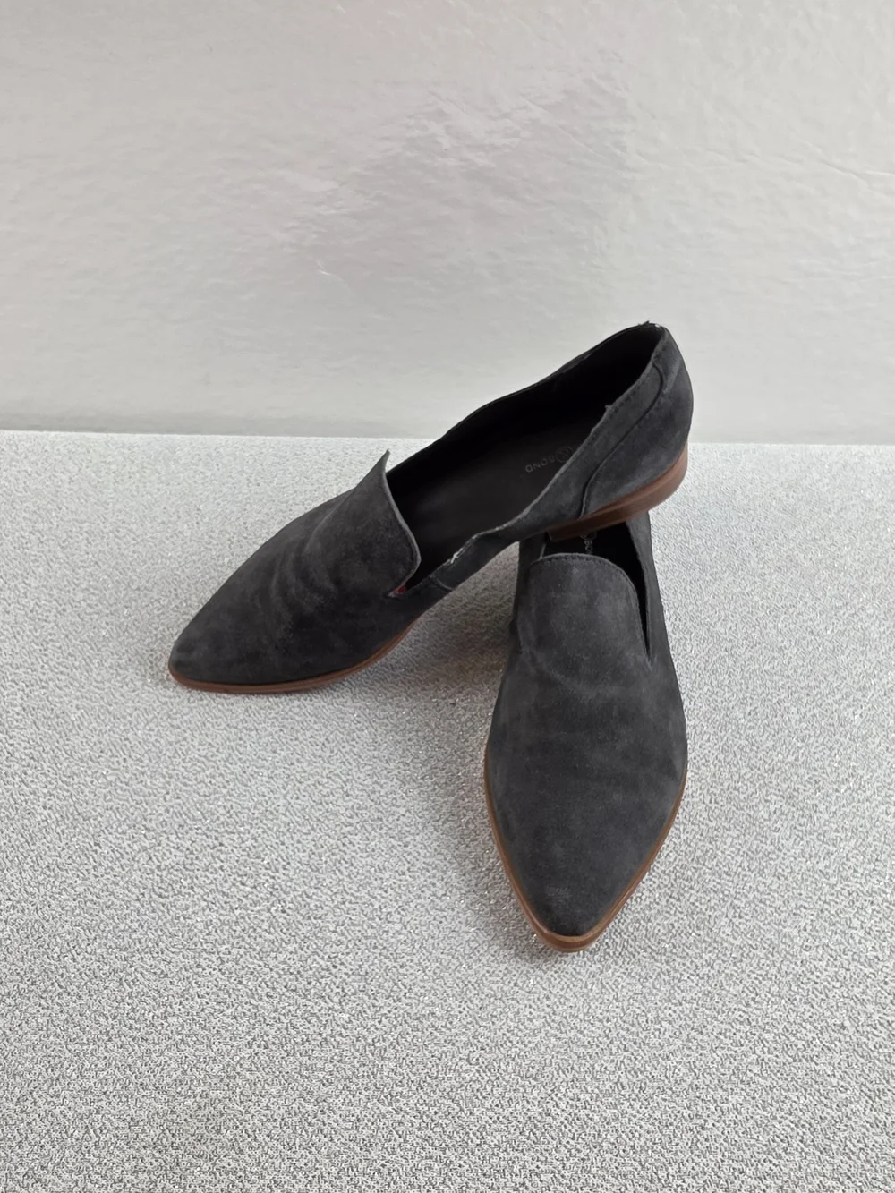 Treasure & Bond Grey Suede Pointed Toe Slip-On Flats Loafers Wmn's 10